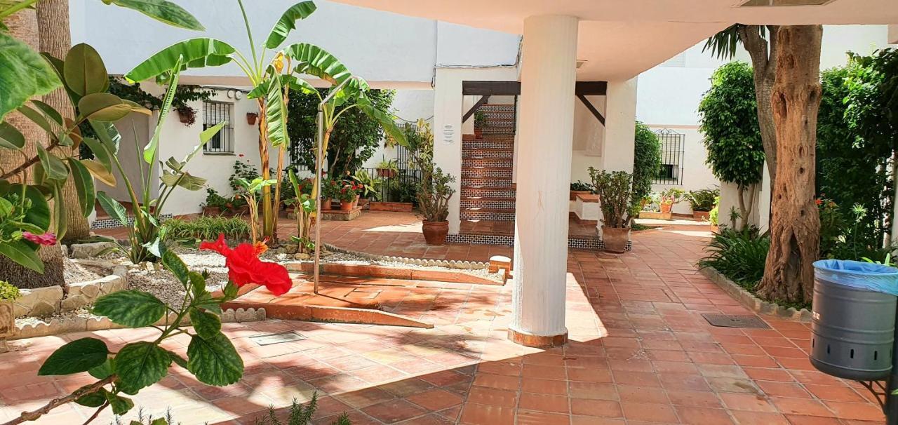 Apartamento A Pie De Playa La Barrosa Chiclana de la Frontera Exterior photo